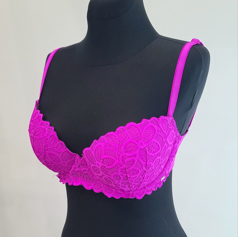 Pink by Victoria's magenta secret date push-up bra 32DD